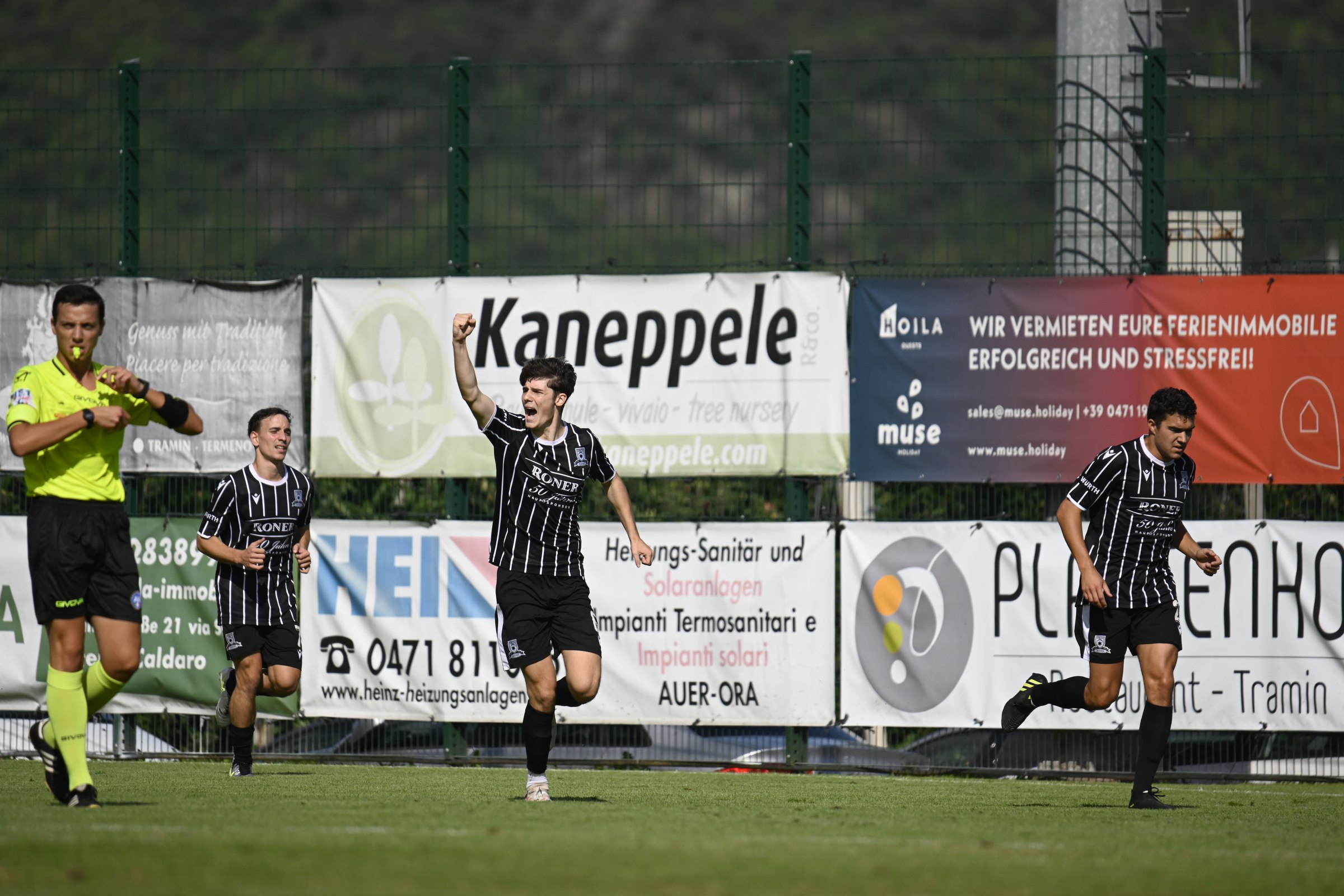 Torjubel eines ASV Tramin Spielers